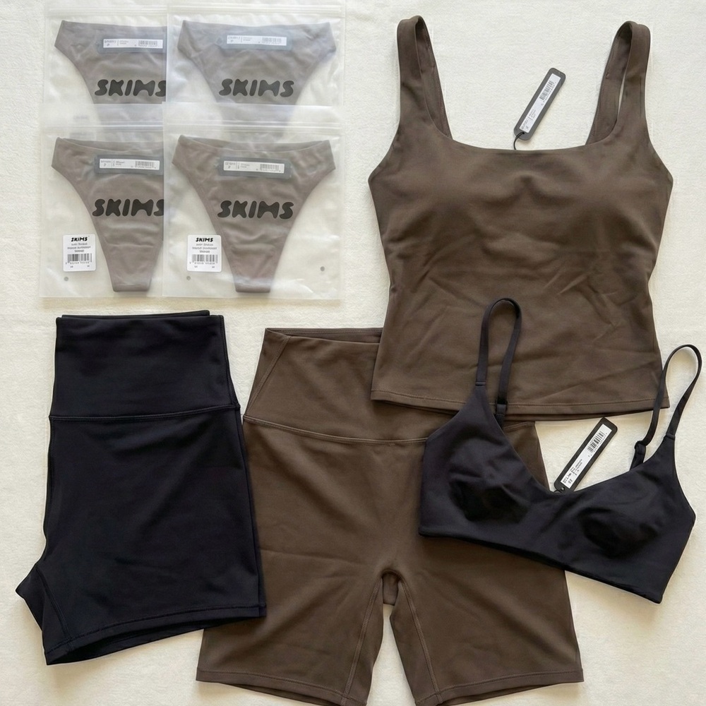 NWT 8-Piece Activewear Bundle: Nike & Skims Haul (XS & Small)